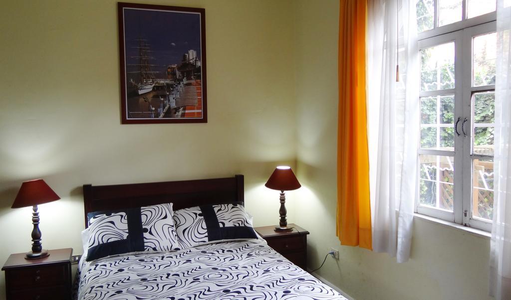 The Yellow House Hotel Quito Bagian luar foto