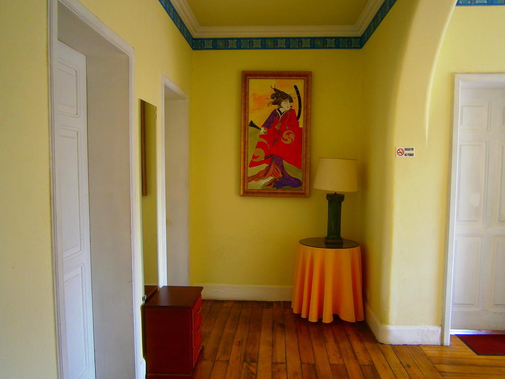 The Yellow House Quito Ruang foto