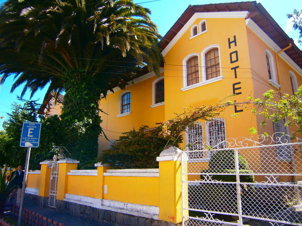 The Yellow House Hotel Quito Bagian luar foto